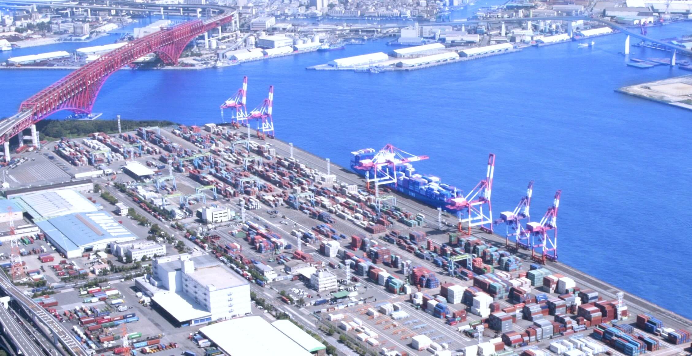 株) 辰巳商会 コンテナターミナル ウェブサイト